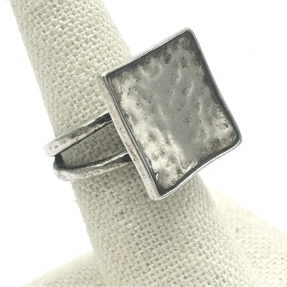 Silpada Sterling Silver Hammered Square Ring 6.5 - Picture 1 of 4